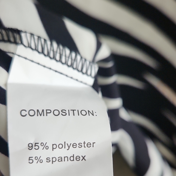 NWT Lizette Collection Zebra and Pearl Button Down - Picture 6 of 8